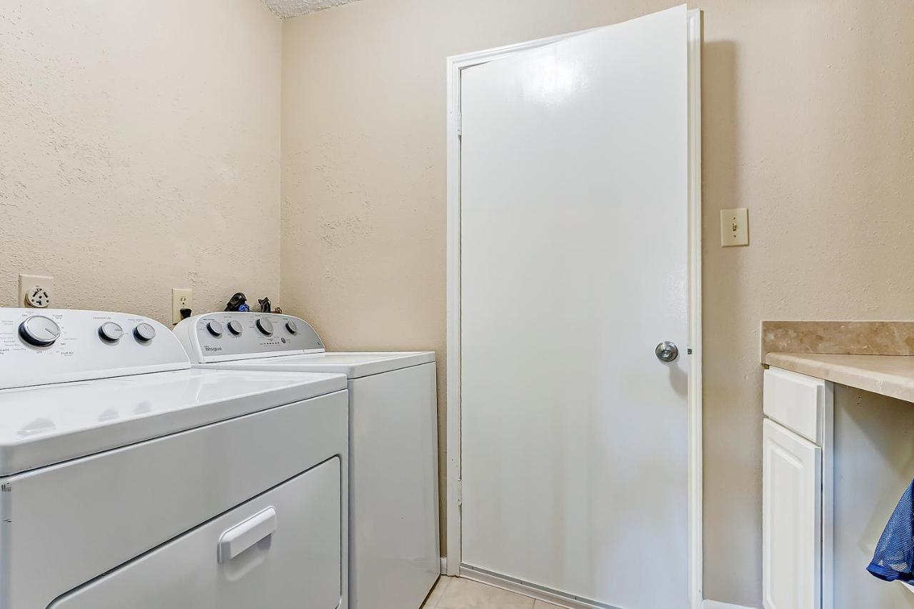 Cheerful 3-Bedroom Home With Indoor Fireplace Houston Dış mekan fotoğraf