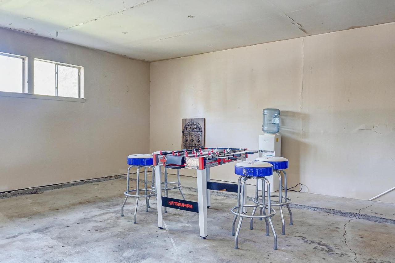 Cheerful 3-Bedroom Home With Indoor Fireplace Houston Dış mekan fotoğraf