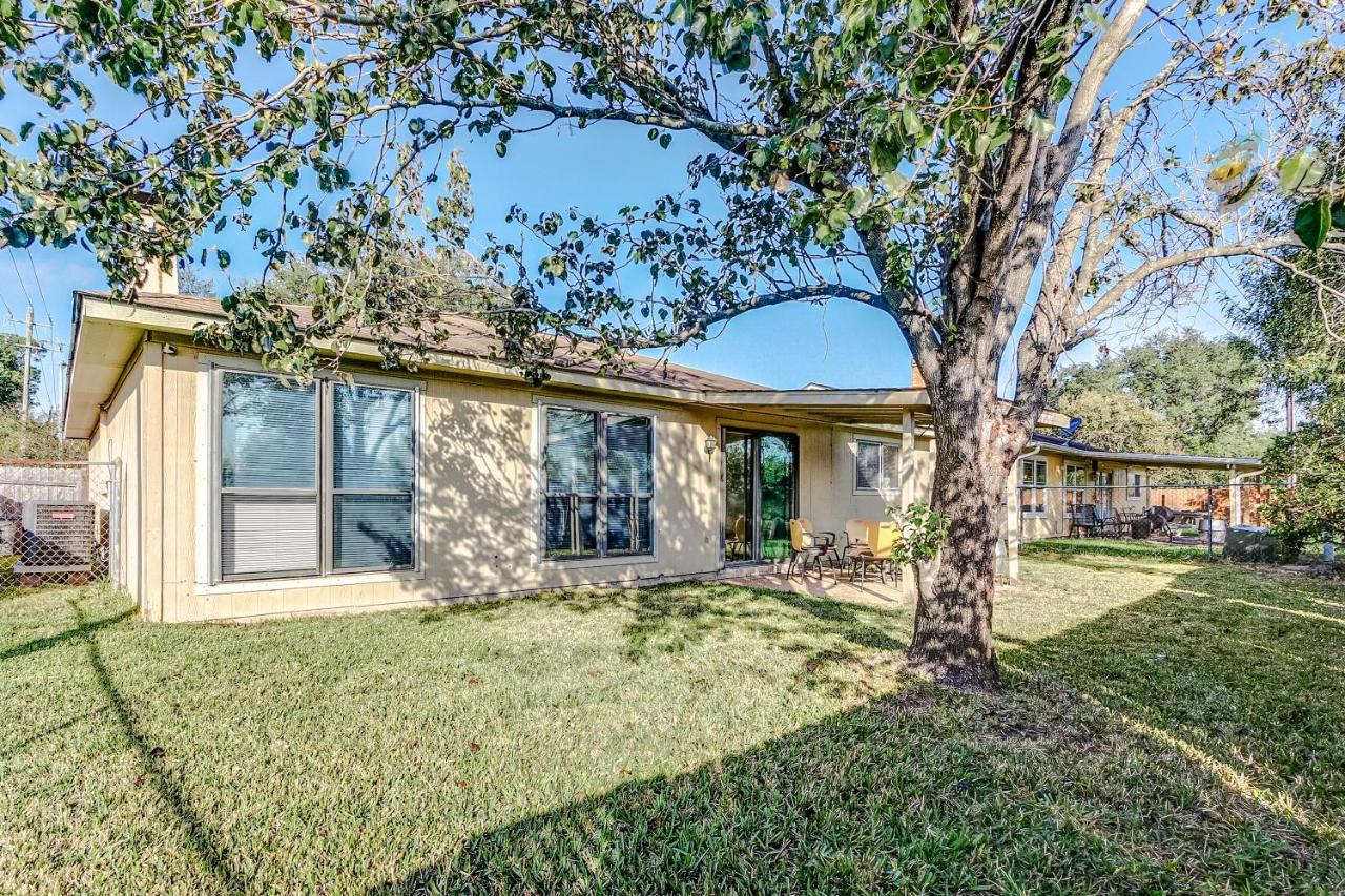 Cheerful 3-Bedroom Home With Indoor Fireplace Houston Dış mekan fotoğraf